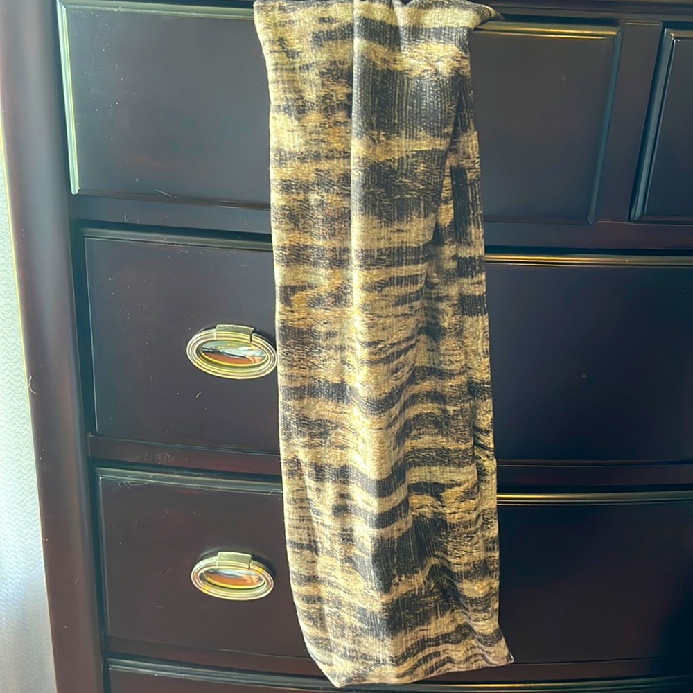 Infiniti scarf
